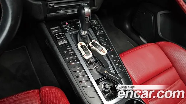 Porsche Macan 2018 — фото 12