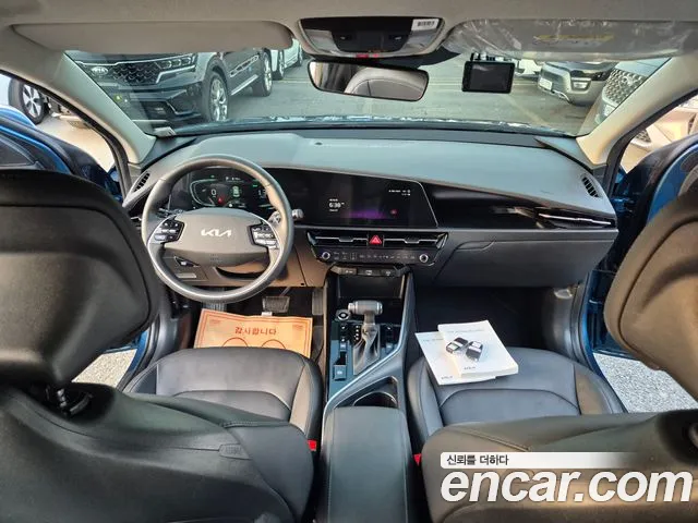 Kia Niro 2022 — фото 13