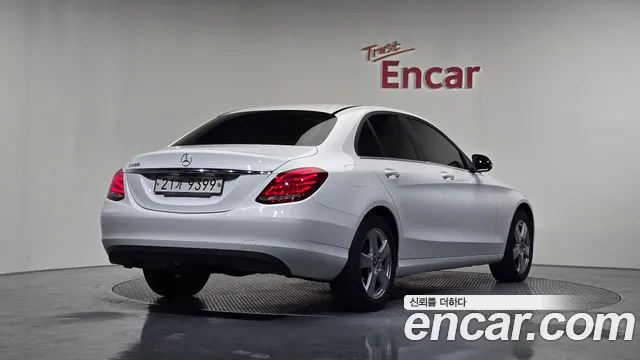 Mercedes-Benz C-Class 2017 — фото 2