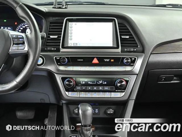 Hyundai Sonata 2018 — фото 16