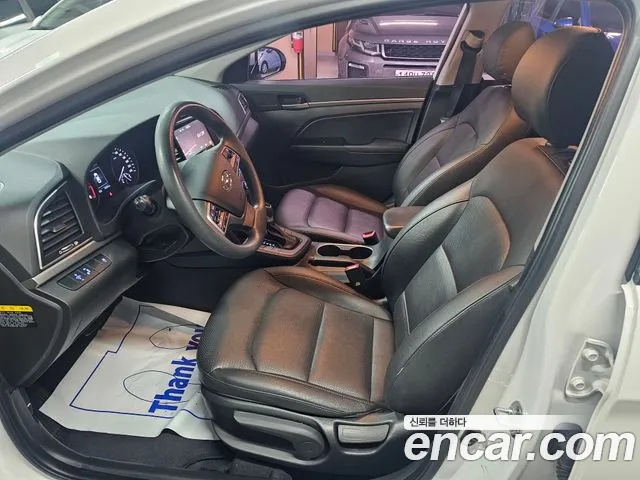 Hyundai AVANTE 2018 — фото 8