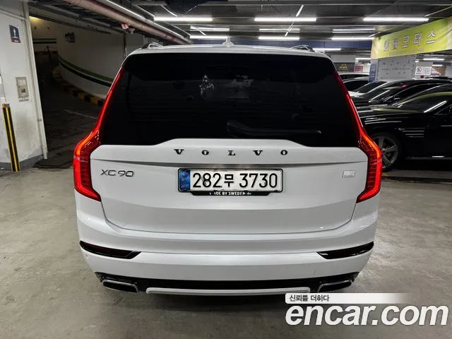 Volvo XC90 2021 — фото 4