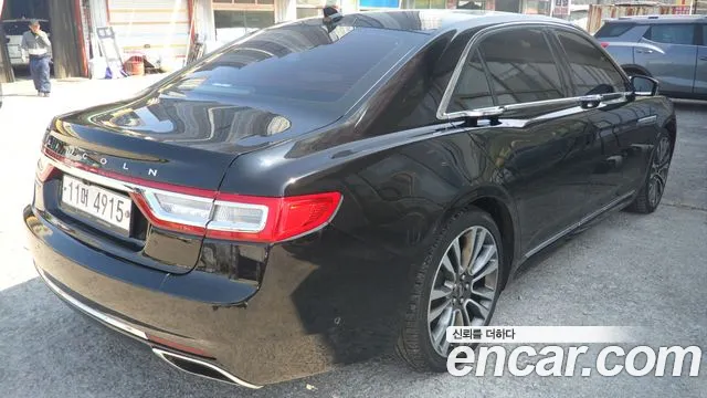 Lincoln Continental 2018 — фото 4