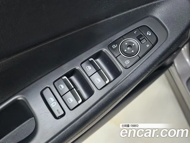 Hyundai Santafe 2023 — фото 16