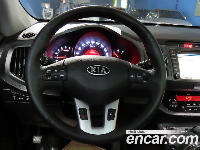 Kia Sportage 2012 — фото 9