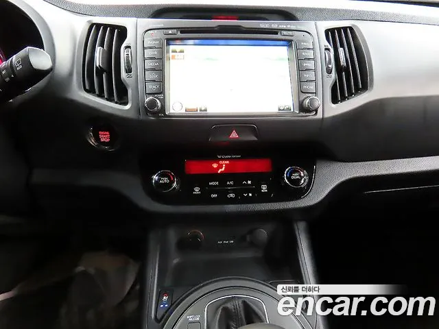 Kia Sportage 2012 — фото 11