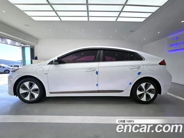 Hyundai Ioniq 2017 — фото 4