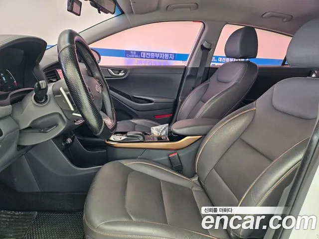 Hyundai Ioniq 2017 — фото 11