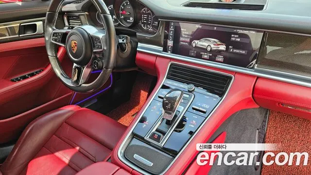 Porsche Panamera 2018 — фото 10