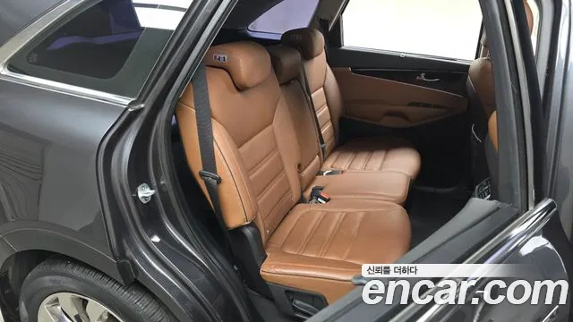Kia Sorento 2018 — фото 16