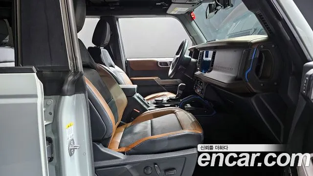 Ford Bronco 2023 — фото 16