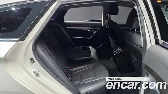 Hyundai i40 2016 — фото 12