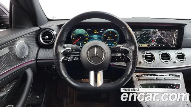 Mercedes-Benz E-Class 2021 — фото 18