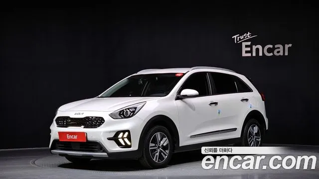 Kia Niro 2022 — фото 1