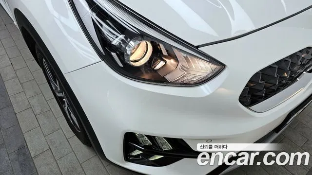 Kia Niro 2022 — фото 8