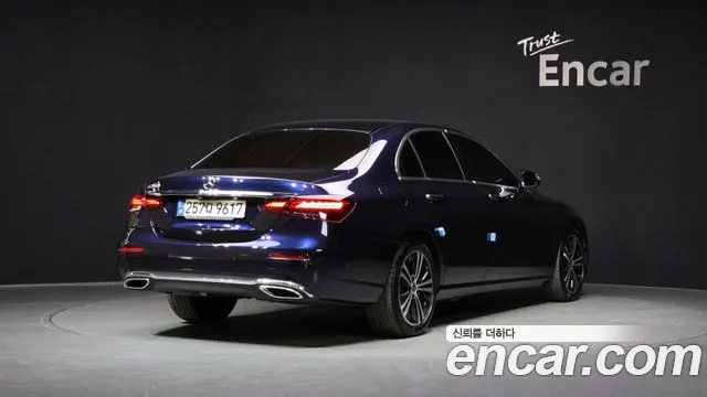 Mercedes-Benz E-Class 2022 — фото 2