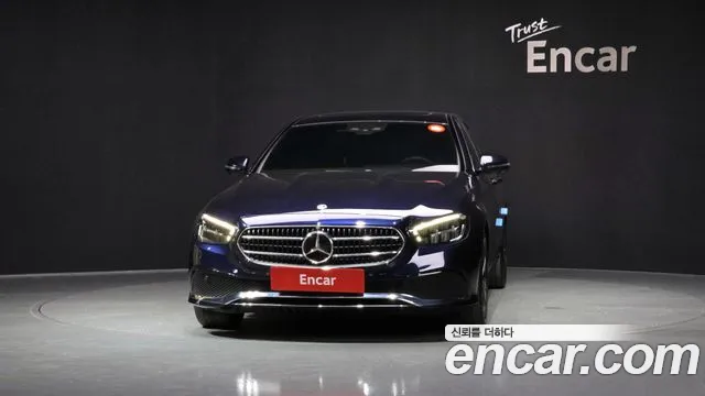 Mercedes-Benz E-Class 2022 — фото 3