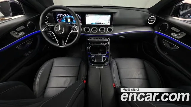 Mercedes-Benz E-Class 2022 — фото 10
