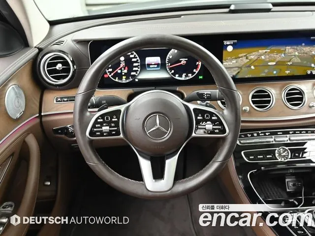 Mercedes-Benz E-Class 2019 — фото 11