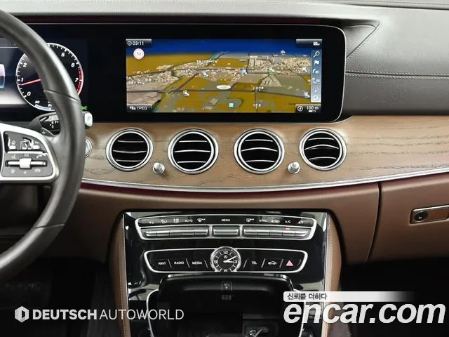Mercedes-Benz E-Class 2019 — фото 12