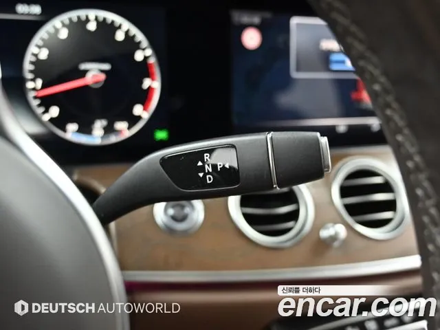 Mercedes-Benz E-Class 2019 — фото 15