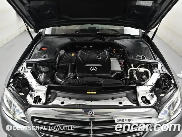 Mercedes-Benz E-Class 2019 — фото 18