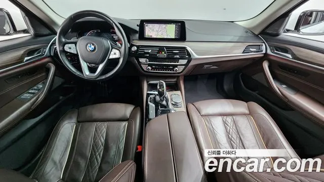 BMW 5-Series 2020 — фото 10