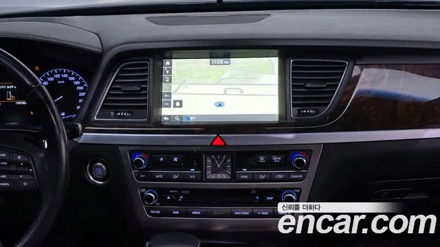 Hyundai Genesis 2015 — фото 17