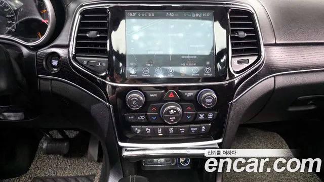 Jeep Cherokee 2019 — фото 13