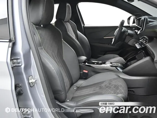 Peugeot 208 2023 — фото 10