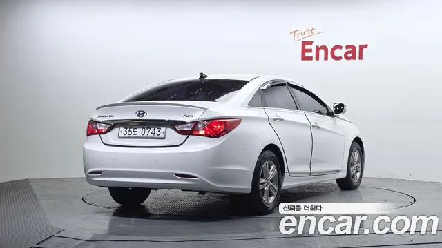 Hyundai Sonata 2014 — фото 2