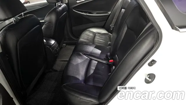 Hyundai Sonata 2014 — фото 12
