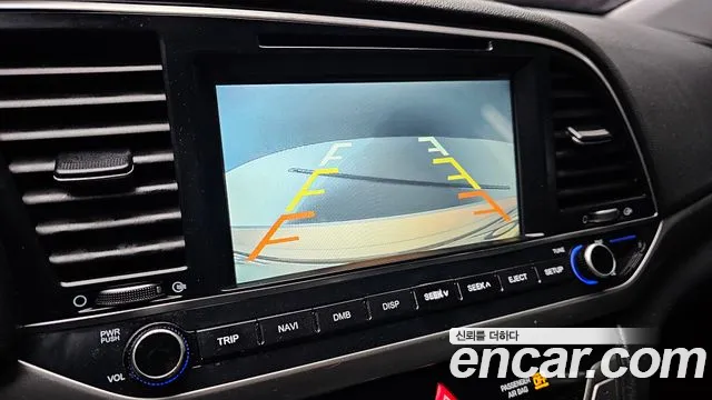 Hyundai AVANTE 2017 — фото 16