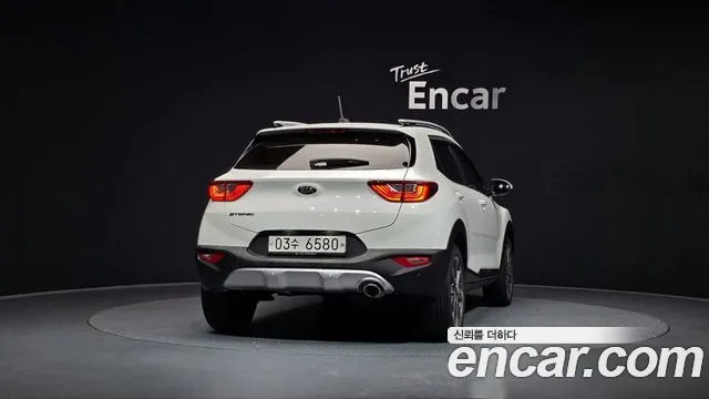 Kia Stonic 2018 — фото 4