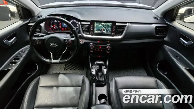 Kia Stonic 2018 — фото 10