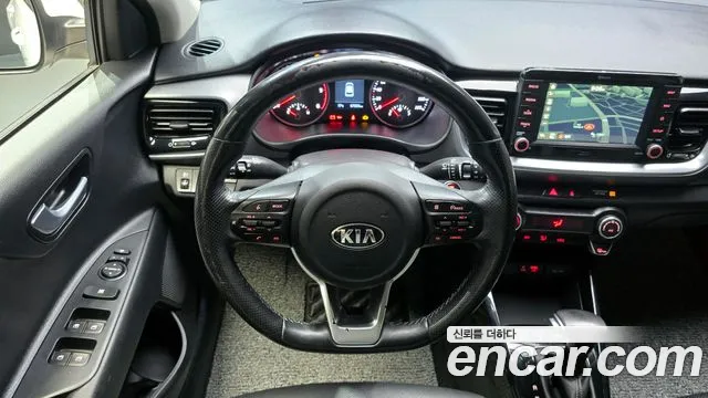 Kia Stonic 2018 — фото 19