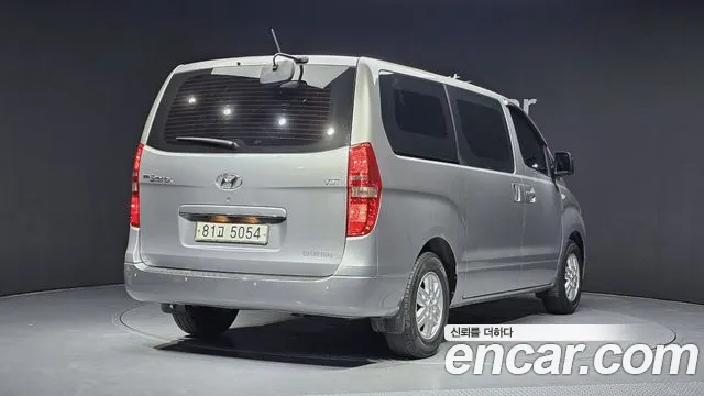 Hyundai Starex 2017 — фото 2