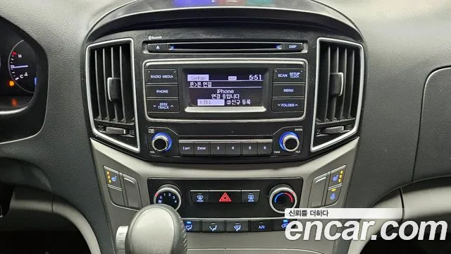 Hyundai Starex 2017 — фото 14