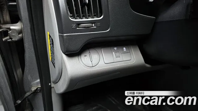 Hyundai Starex 2017 — фото 16