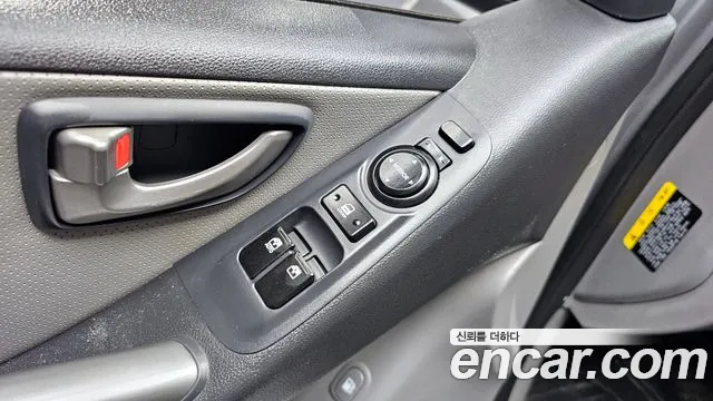 Hyundai Starex 2017 — фото 17