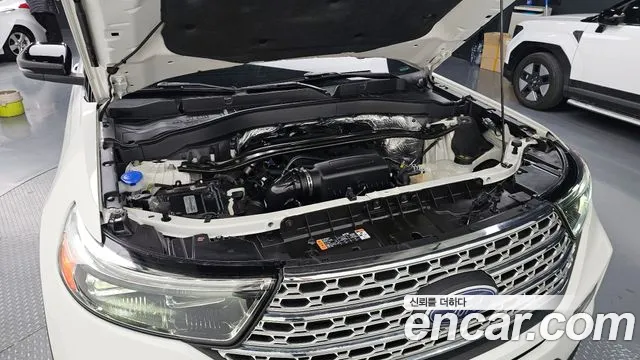 Ford Explorer 2020 — фото 6