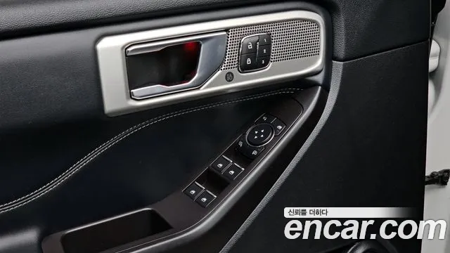 Ford Explorer 2020 — фото 11