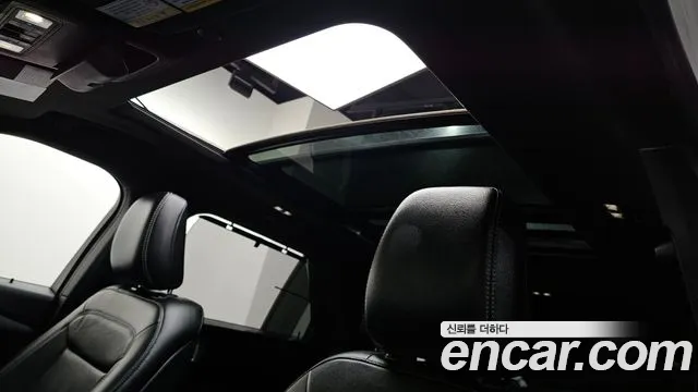 Ford Explorer 2020 — фото 17