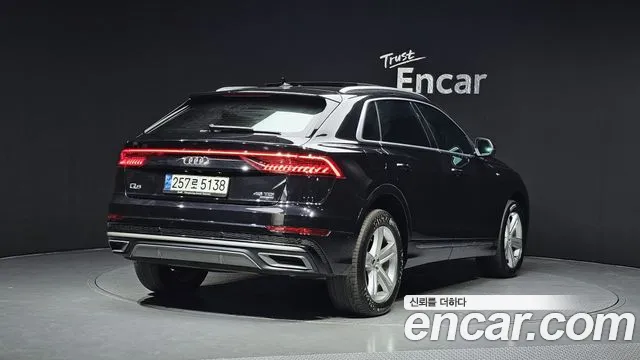 Audi Q8 2021 — фото 2