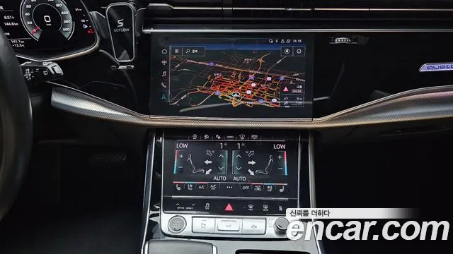 Audi Q8 2021 — фото 15