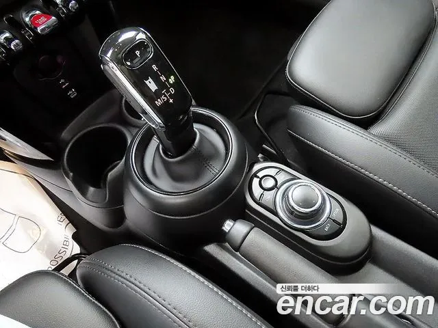 Mini Cooper 2022 — фото 10
