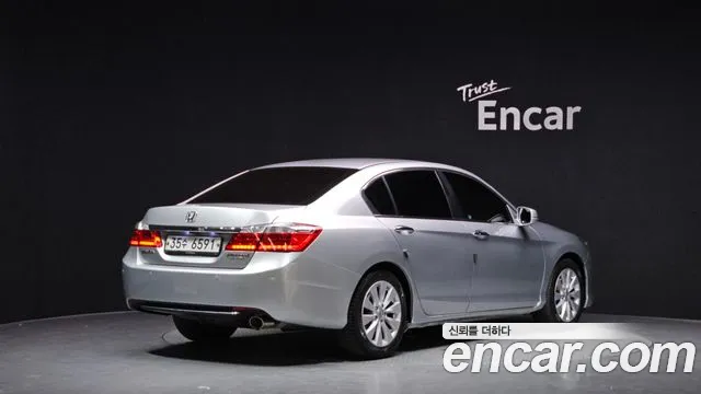 Honda Accord 2013 — фото 2