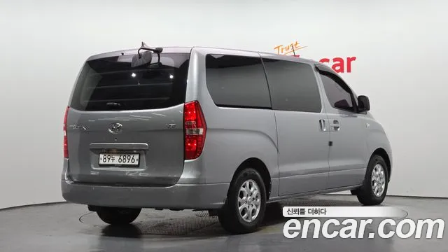 Hyundai Starex 2015 — фото 2