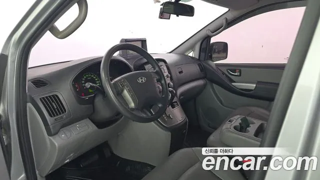 Hyundai Starex 2015 — фото 7