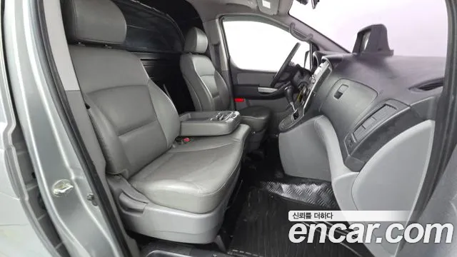 Hyundai Starex 2015 — фото 11